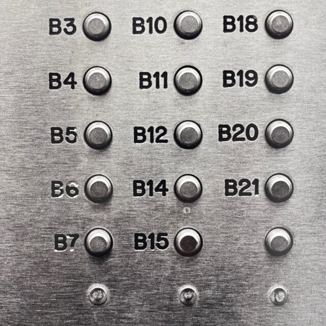 Today is the LAST 👏 day to catch this round of our fall Open Call series, featuring:

Nos Sentimos… by Maria Montes Duran, Edward Hernandez, and Angel Ortega

Shifting Landscapes by Sherry Lin and Brianna Acevedo

🕙 Open 10AM - 5PM today
📍 Pratt Photography Gallery, LL ARC

@prattinstitute @soartpratt