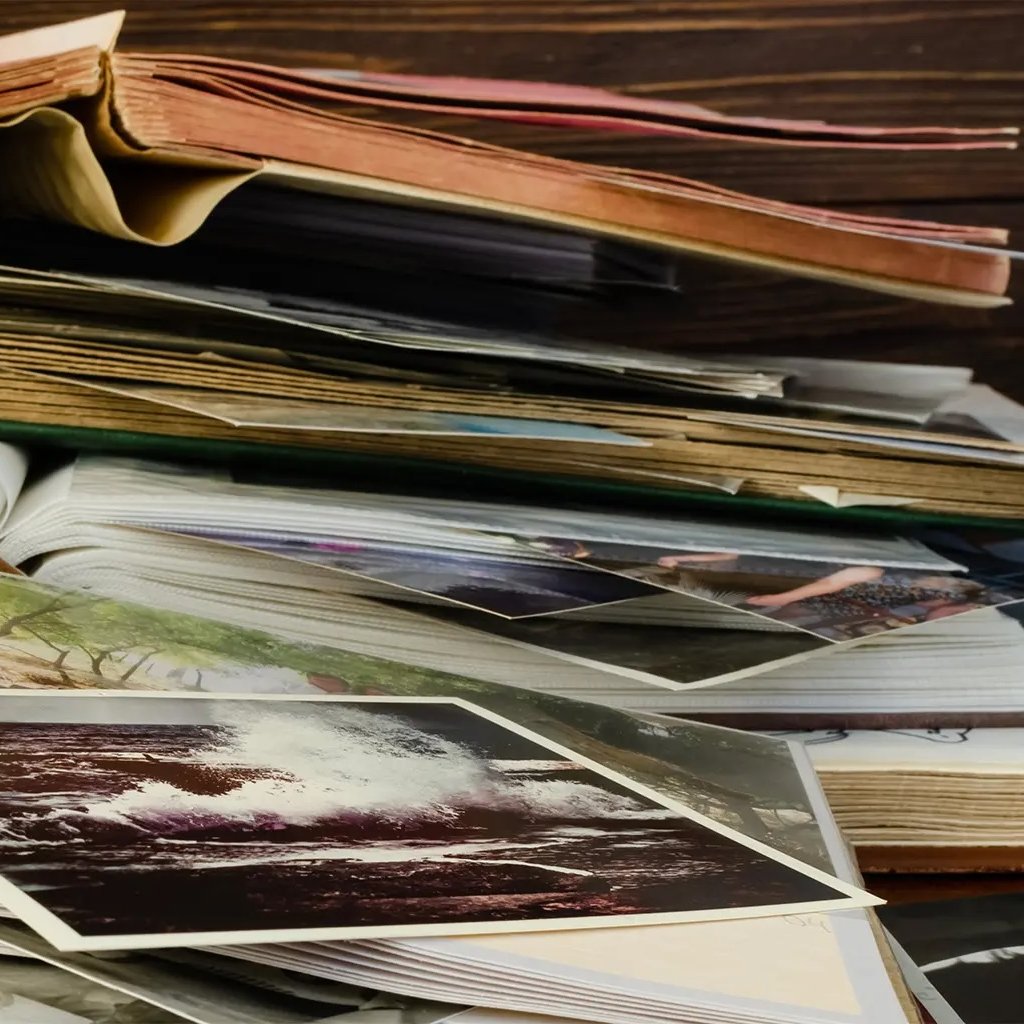 Dean Anthony Cocciolo is quoted in a New York Times article on Preserving, Storing, and Digitizing Family Memories; link available in our bio.

Image: iStock/Yuriy Gluzhetsky