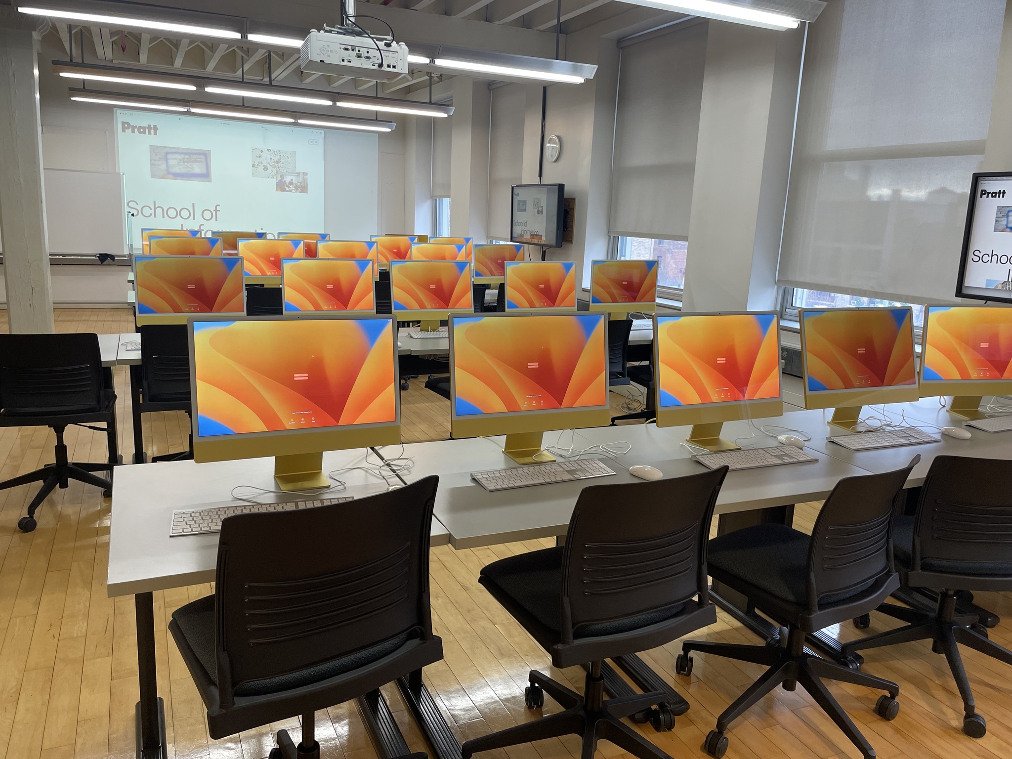 A room full of computer workstations.