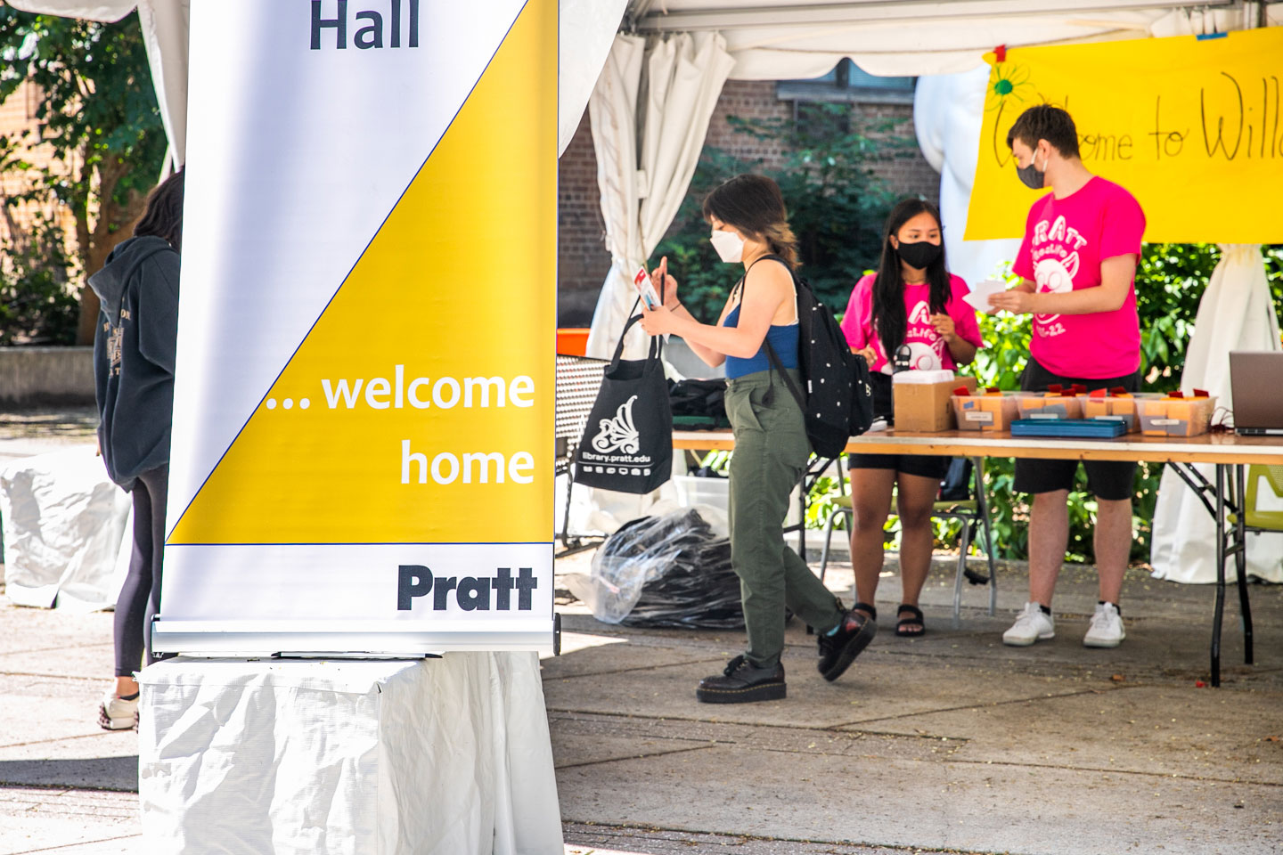 Move-in weekend on the Brooklyn campus (photo by Caroline Cramer, BFA ’22)