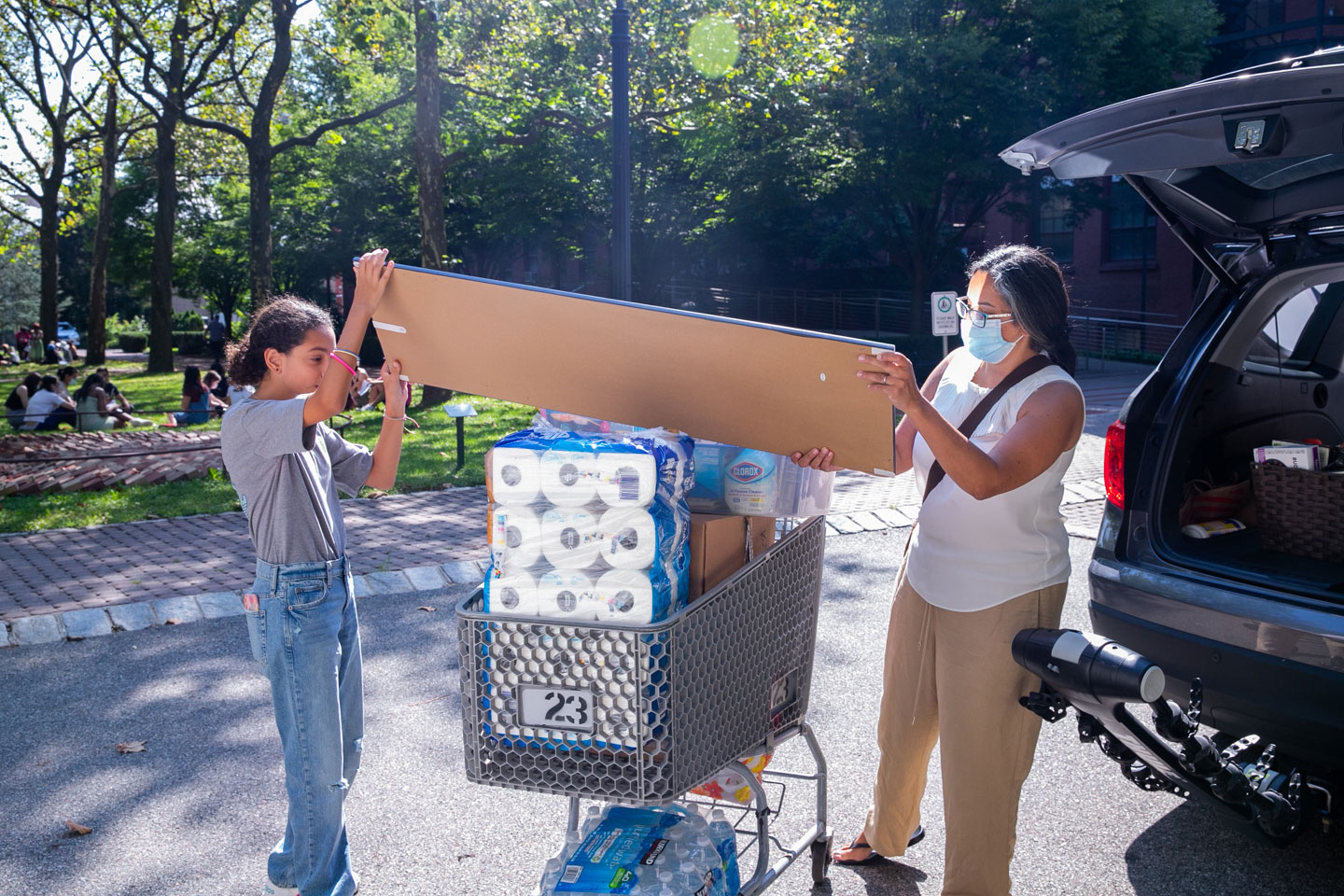 Move-in weekend on the Brooklyn campus (photo by Caroline Cramer, BFA ’22)