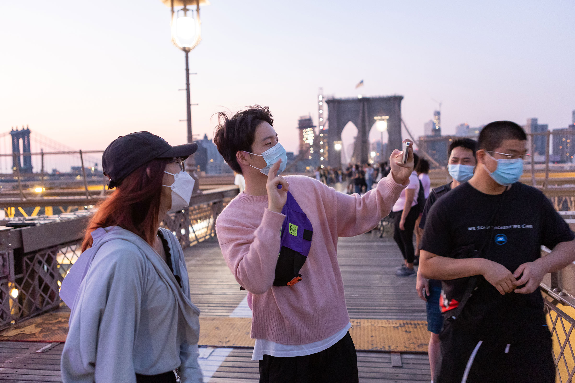 Some of the Pratt students on the Brooklyn Bridge (photo by Sam Stuart Hollenshead)