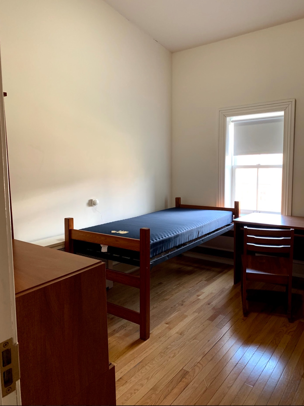 The Townhouses' single room.