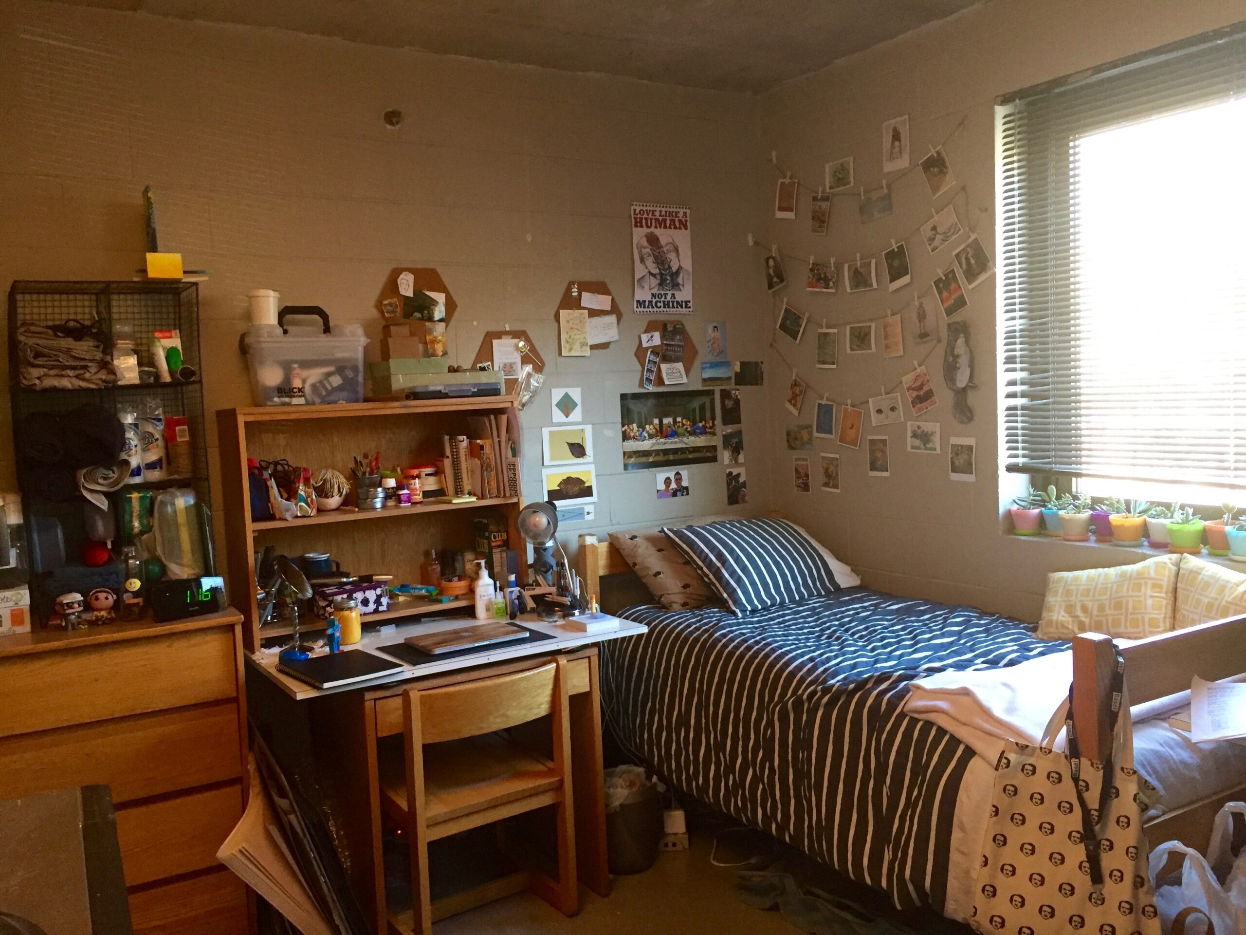 Stabile Hall's room demo.