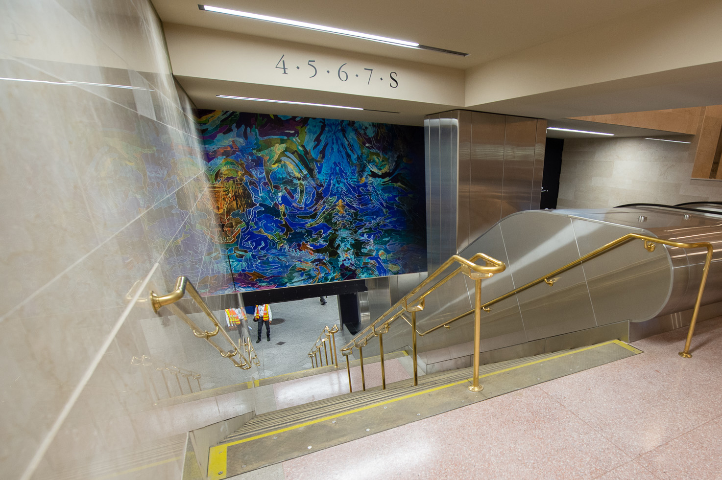 Jim Hodges, MFA Fine Arts ’86, “I dreamed a world and called it Love” (2021) in the Grand Central-42nd Street (4/5/6/7/S) station (photo by the Metropolitan Transportation Authority/Flickr)