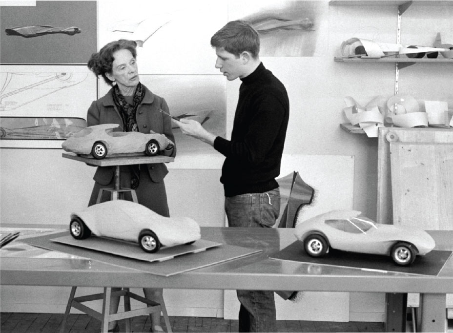Rowena Reed Kostellow with a student (2/4/1966) (courtesy Pratt Institute Archives Negatives Collection)