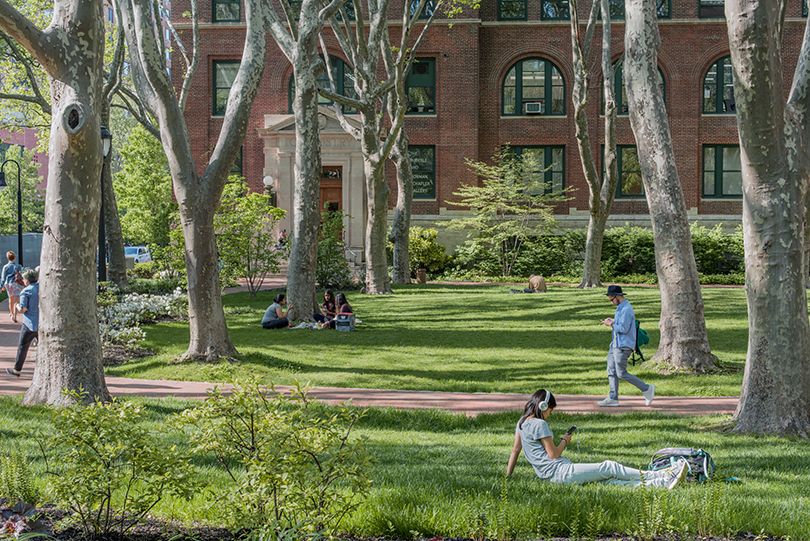 Students on Pratt campus