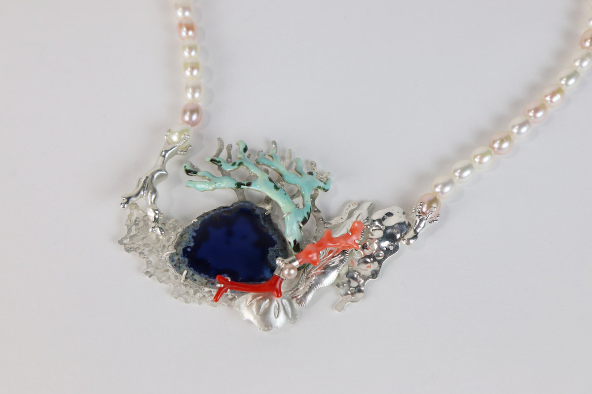 Jung Ki Min’s “Blue Hole” necklace (2019), photo by Jung Ki Min and Hao Chen